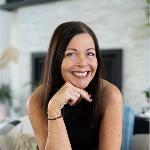 Angela Standish